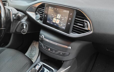 Peugeot 308 II, 2018 год, 11 фотография