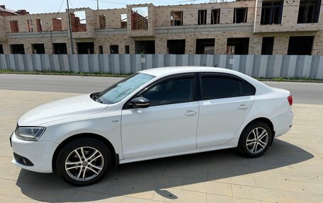 Volkswagen Jetta VI, 2013 год, 900 000 рублей, 6 фотография