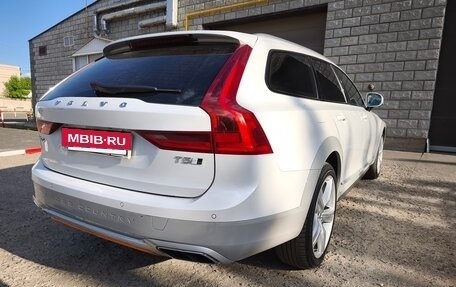 Volvo V90 Cross Country I рестайлинг, 2018 год, 3 200 000 рублей, 15 фотография