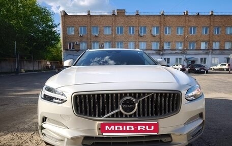 Volvo V90 Cross Country I рестайлинг, 2018 год, 3 200 000 рублей, 20 фотография