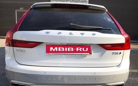 Volvo V90 Cross Country I рестайлинг, 2018 год, 3 200 000 рублей, 29 фотография