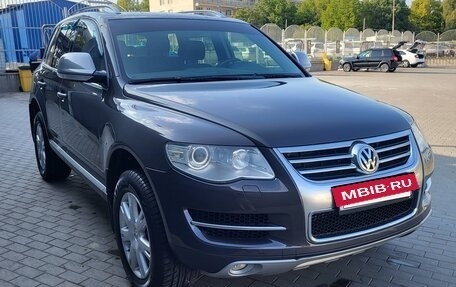 Volkswagen Touareg III, 2008 год, 1 400 000 рублей, 2 фотография