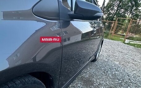 Toyota Vitz, 2018 год, 1 500 000 рублей, 4 фотография