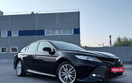 Toyota Camry, 2020 год, 3 190 000 рублей, 3 фотография