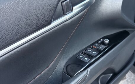 Toyota Camry, 2020 год, 3 190 000 рублей, 14 фотография