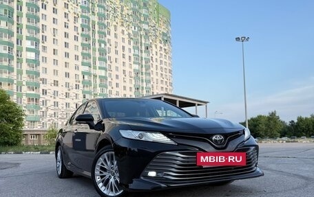 Toyota Camry, 2020 год, 3 190 000 рублей, 6 фотография