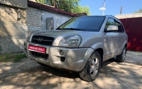 Hyundai Tucson III, 2006 год, 652 000 рублей, 1 фотография