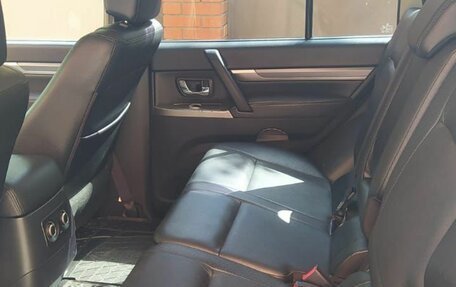 Mitsubishi Pajero IV, 2013 год, 2 350 000 рублей, 11 фотография