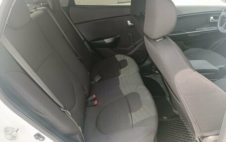 KIA Rio III рестайлинг, 2012 год, 625 000 рублей, 21 фотография