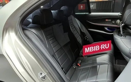 Mercedes-Benz E-Класс, 2022 год, 4 900 000 рублей, 12 фотография