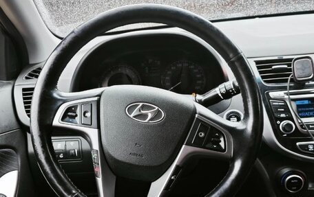 Hyundai Solaris II рестайлинг, 2015 год, 985 000 рублей, 11 фотография