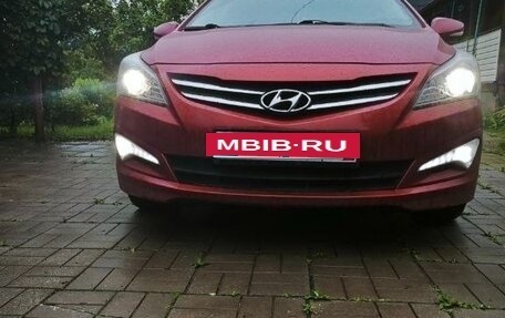 Hyundai Solaris II рестайлинг, 2015 год, 985 000 рублей, 5 фотография