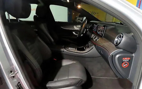 Mercedes-Benz E-Класс, 2022 год, 4 630 000 рублей, 12 фотография