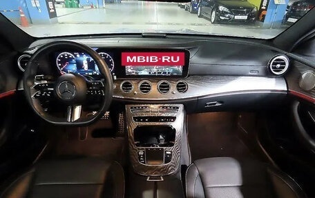 Mercedes-Benz E-Класс, 2022 год, 4 630 000 рублей, 7 фотография