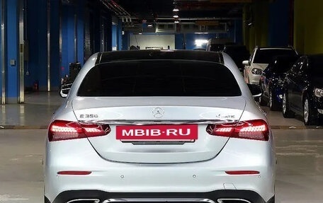 Mercedes-Benz E-Класс, 2022 год, 4 630 000 рублей, 4 фотография