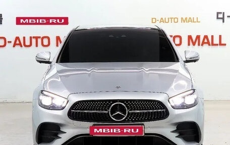 Mercedes-Benz E-Класс, 2022 год, 4 630 000 рублей, 3 фотография
