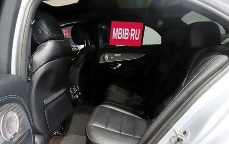 Mercedes-Benz E-Класс, 2022 год, 4 630 000 рублей, 13 фотография