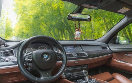 BMW 5 серия, 2011 год, 2 400 000 рублей, 3 фотография