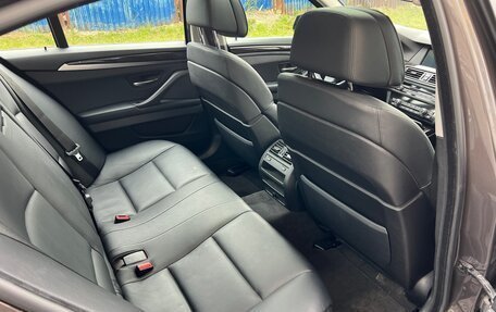 BMW 5 серия, 2010 год, 2 300 000 рублей, 13 фотография