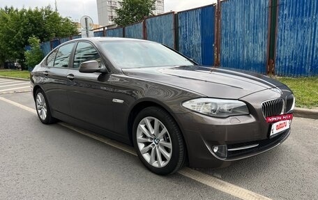 BMW 5 серия, 2010 год, 2 300 000 рублей, 7 фотография