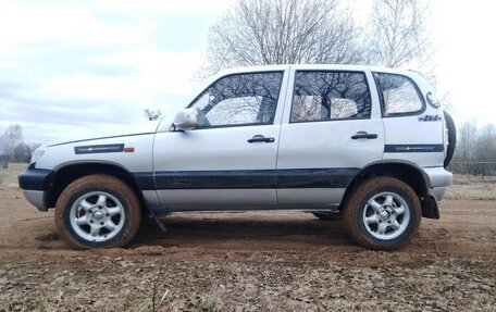 Chevrolet Niva I рестайлинг, 2004 год, 285 000 рублей, 3 фотография