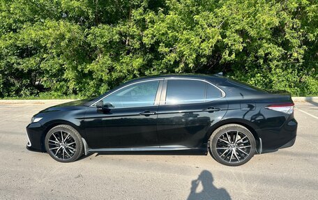 Toyota Camry, 2022 год, 2 999 999 рублей, 2 фотография