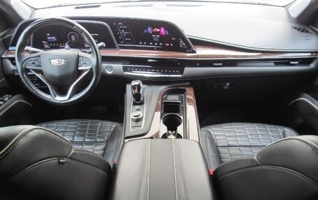 Cadillac Escalade V, 2021 год, 8 949 692 рублей, 2 фотография