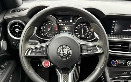 Alfa Romeo Stelvio, 2022 год, 6 265 998 рублей, 16 фотография