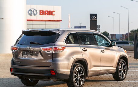 Toyota Highlander III, 2013 год, 2 495 000 рублей, 6 фотография