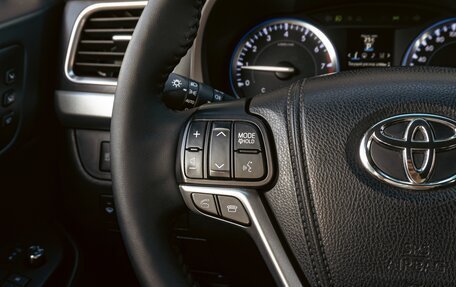 Toyota Highlander III, 2013 год, 2 495 000 рублей, 12 фотография