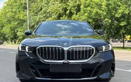 BMW 5 серия, 2023 год, 7 700 000 рублей, 2 фотография