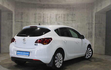 Opel Astra J, 2011 год, 649 000 рублей, 10 фотография