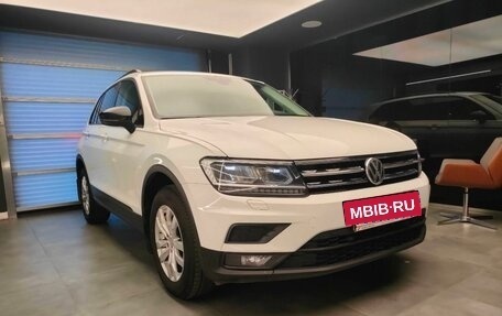 Volkswagen Tiguan II, 2020 год, 2 390 000 рублей, 5 фотография