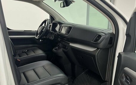 Peugeot Traveller I, 2022 год, 4 700 000 рублей, 11 фотография