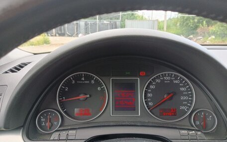 Audi A4, 2001 год, 530 000 рублей, 10 фотография