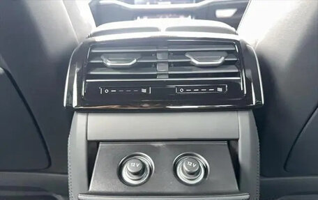 Audi A8, 2022 год, 6 951 089 рублей, 14 фотография