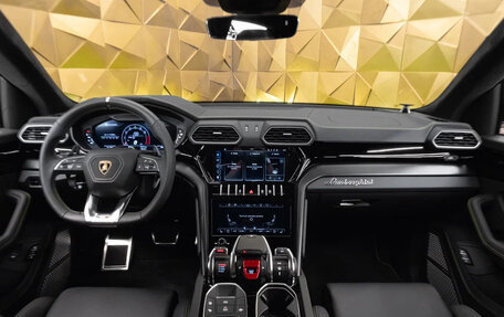 Lamborghini Urus I, 2023 год, 35 000 000 рублей, 8 фотография