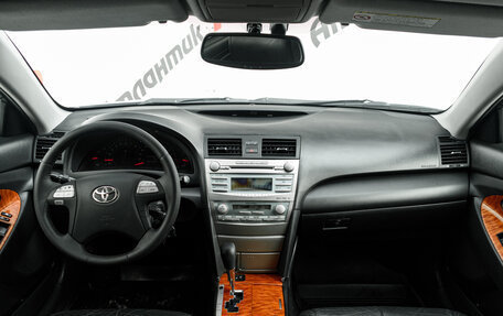 Toyota Camry, 2007 год, 945 000 рублей, 10 фотография