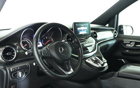 Mercedes-Benz V-Класс, 2019 год, 5 450 000 рублей, 13 фотография