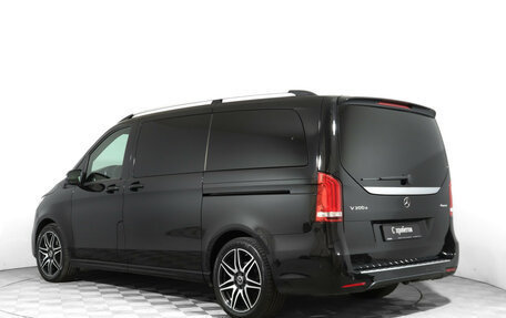 Mercedes-Benz V-Класс, 2019 год, 5 450 000 рублей, 7 фотография