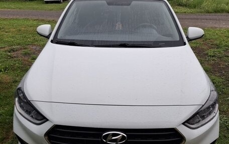 Hyundai Solaris II рестайлинг, 2017 год, 1 200 000 рублей, 1 фотография