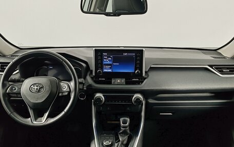 Toyota RAV4, 2021 год, 4 200 000 рублей, 14 фотография