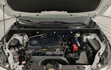 Toyota RAV4, 2021 год, 4 200 000 рублей, 9 фотография