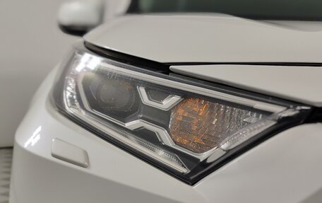 Toyota RAV4, 2021 год, 4 200 000 рублей, 17 фотография