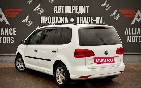 Volkswagen Touran III, 2013 год, 1 040 000 рублей, 5 фотография