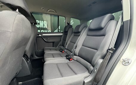 Volkswagen Touran III, 2013 год, 1 040 000 рублей, 13 фотография