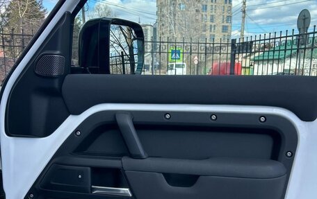 Land Rover Defender II, 2021 год, 6 250 000 рублей, 5 фотография