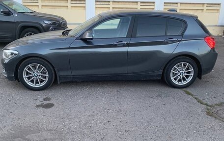 BMW 1 серия, 2018 год, 3 100 000 рублей, 8 фотография