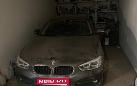 BMW 1 серия, 2018 год, 3 100 000 рублей, 11 фотография