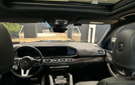 Mercedes-Benz GLS, 2022 год, 17 759 000 рублей, 2 фотография